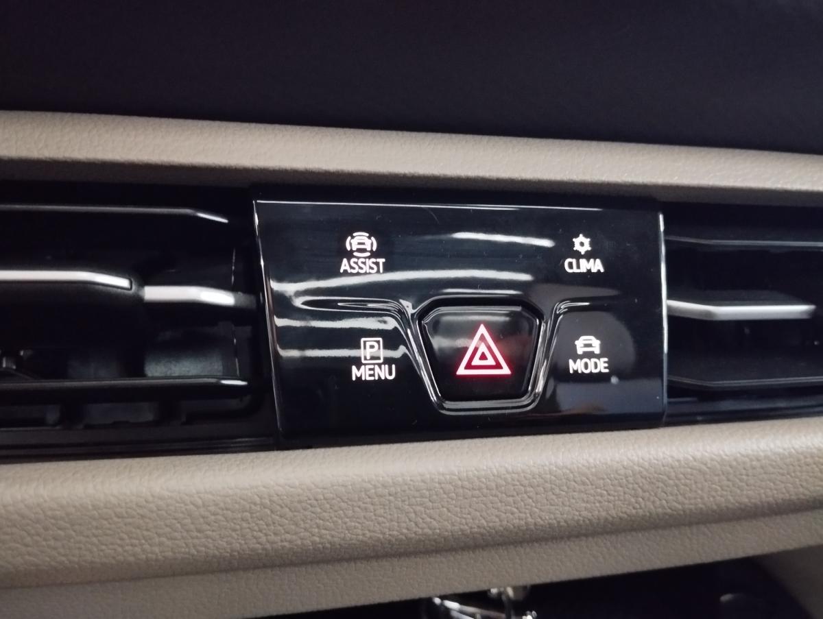 volkswagen-multivan-2025-hibrido-a-gasolina-1498cc