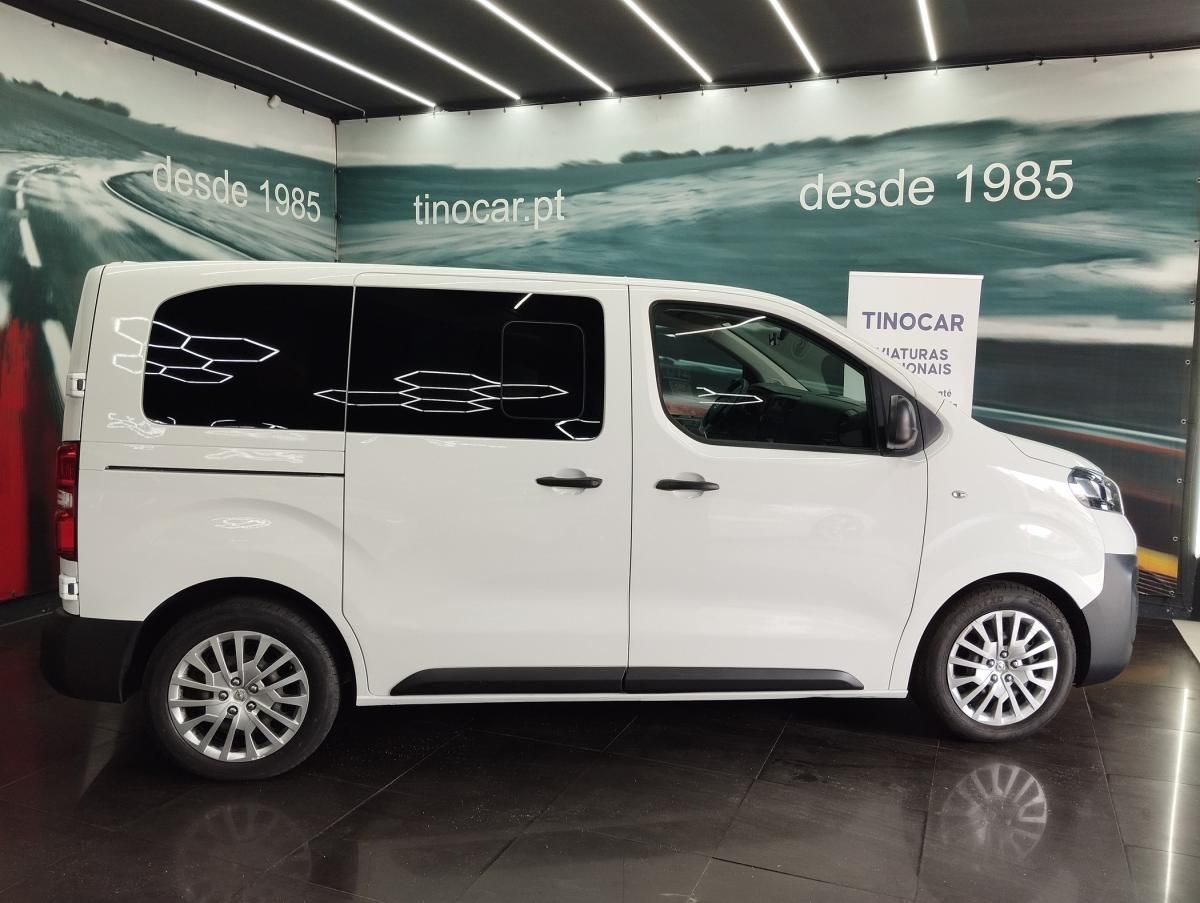 opel-vivaro-2021-diesel-1499cc