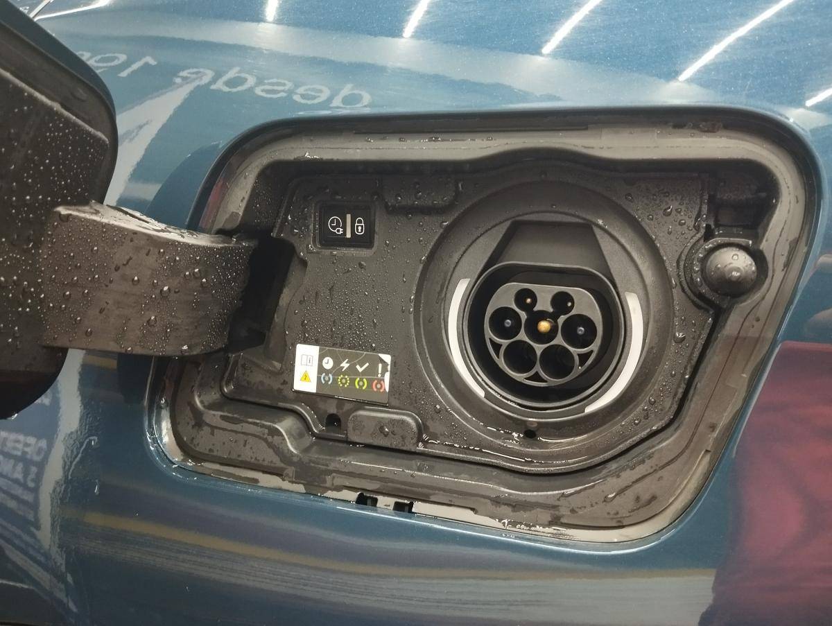 peugeot-3008-2021-hibrido-a-gasolina-1598cc