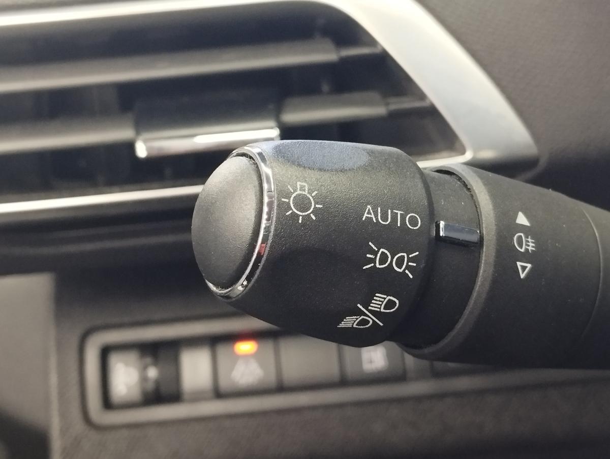 peugeot-3008-2021-hibrido-a-gasolina-1598cc