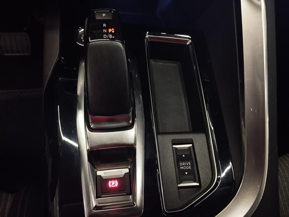 peugeot-3008-2021-hibrido-a-gasolina-1598cc
