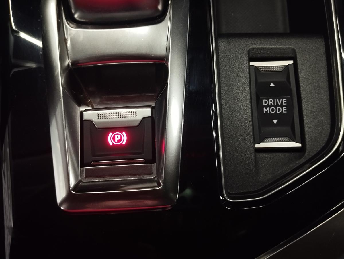 peugeot-3008-2021-hibrido-a-gasolina-1598cc