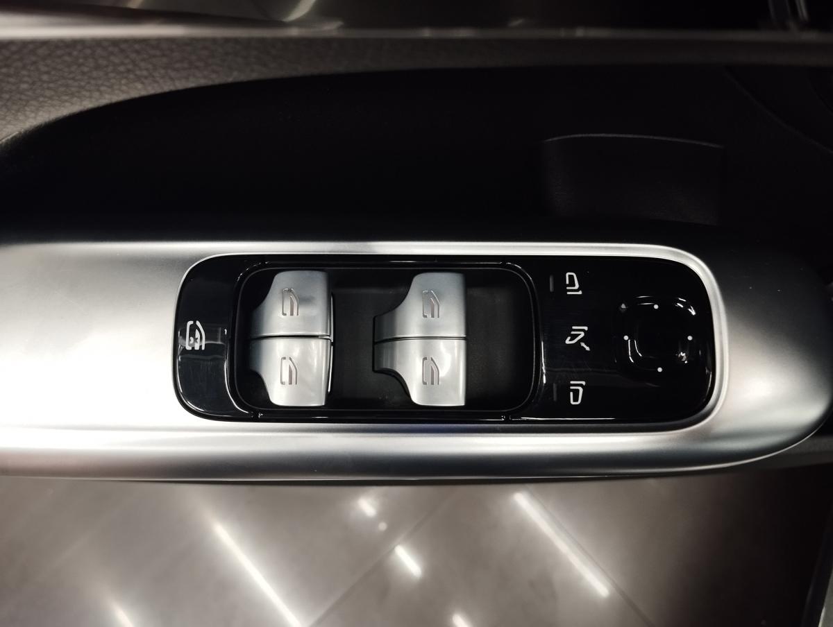 mercedes-benz-classe-c-2023-hibrido-a-gasolina-1993cc