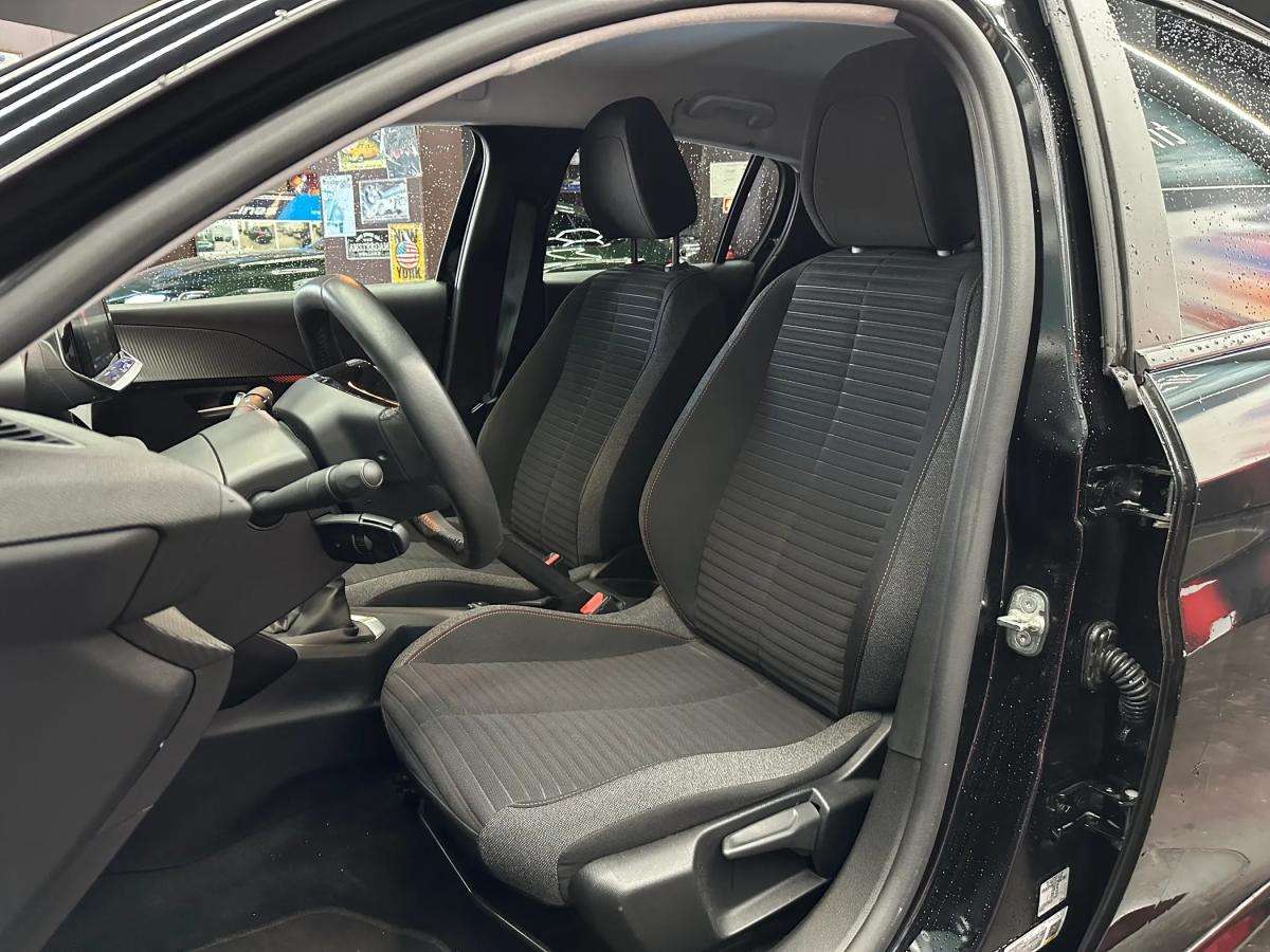 peugeot-208-2023-gasolina-1199cc