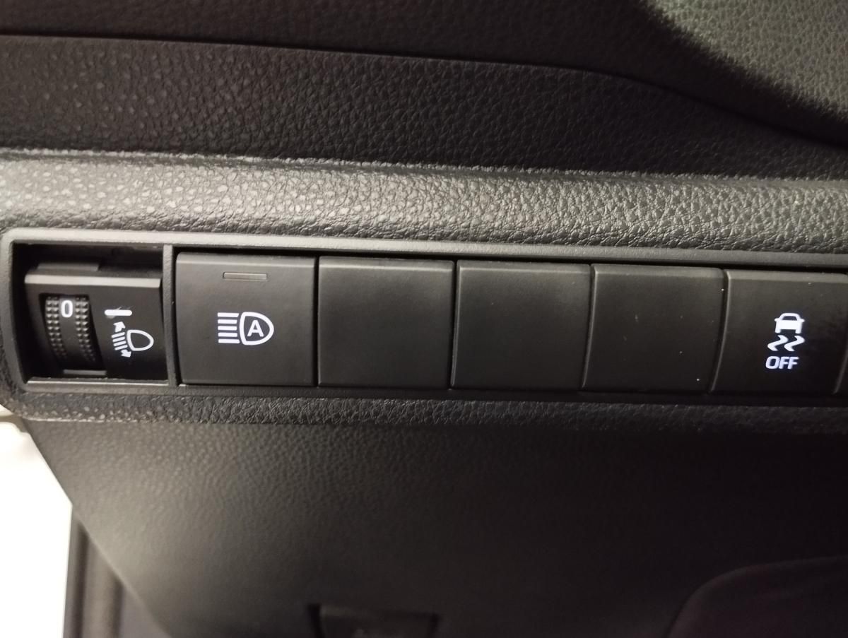 toyota-corolla-2021-hibrido-a-gasolina-1798cc