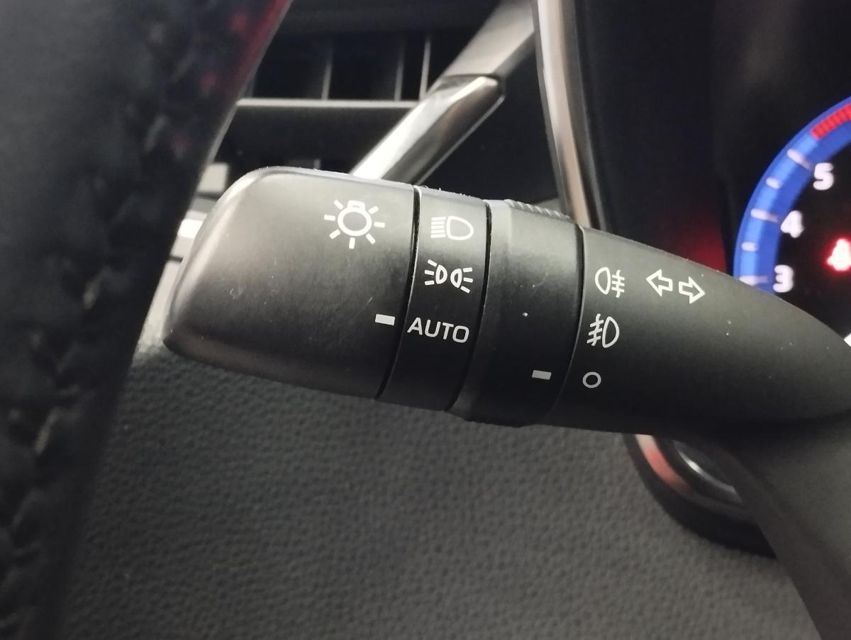 toyota-corolla-2021-hibrido-a-gasolina-1798cc
