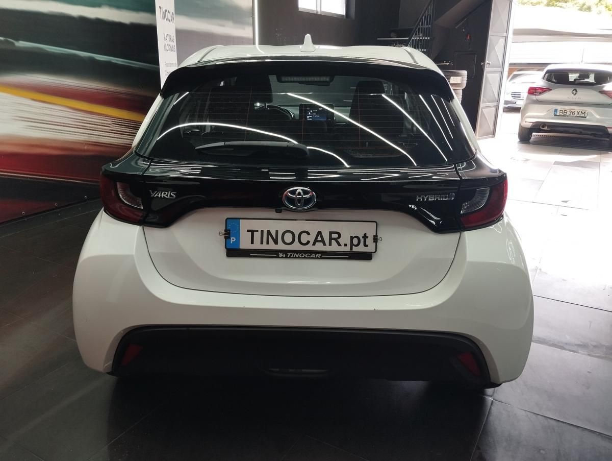 toyota-yaris-2022-hibrido-a-gasolina-1490cc