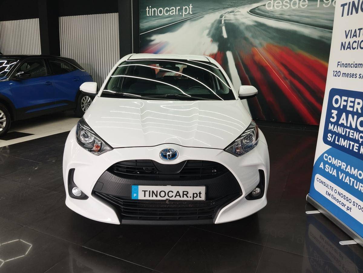 toyota-yaris-2022-hibrido-a-gasolina-1490cc