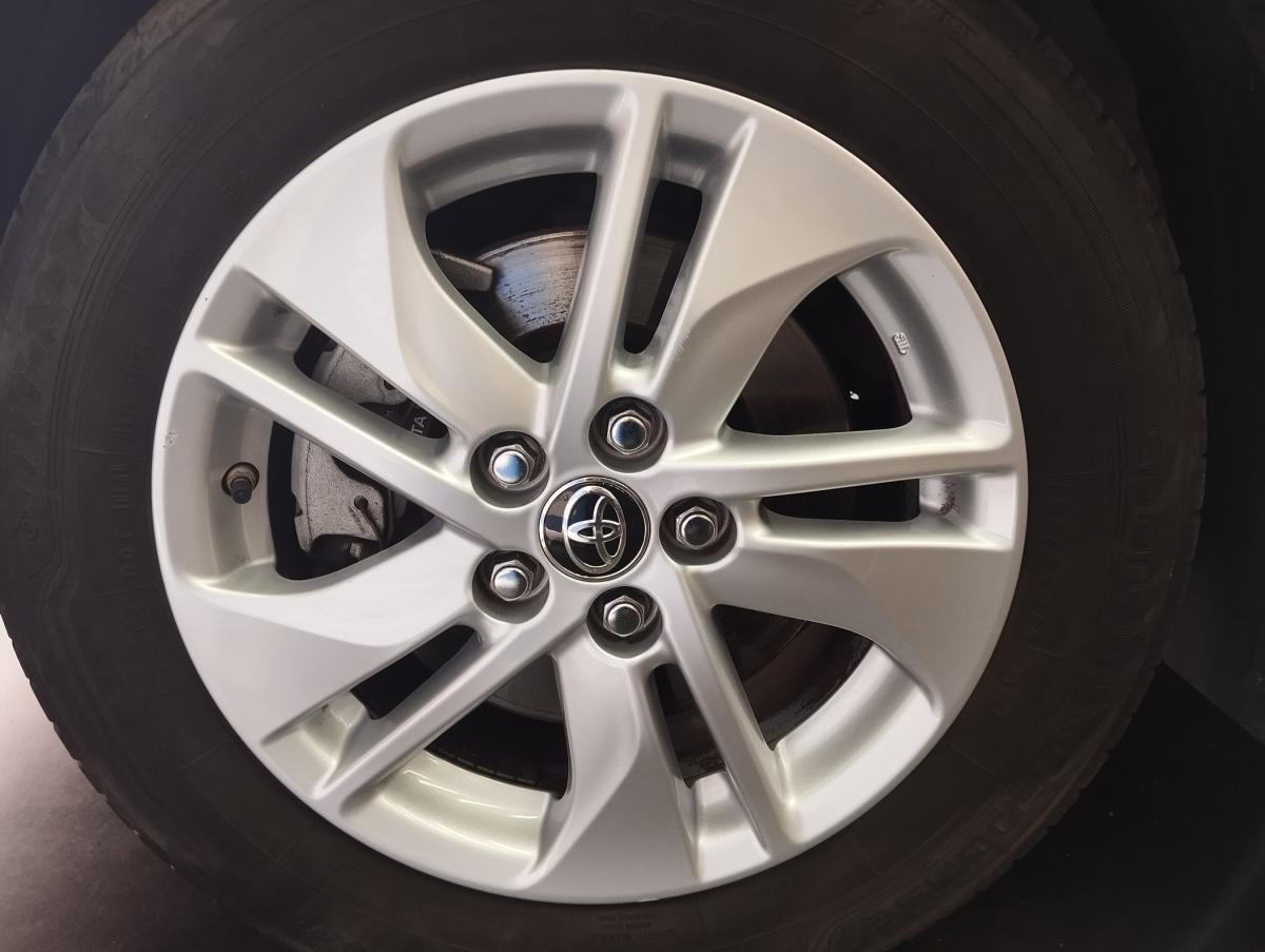 toyota-yaris-2022-hibrido-a-gasolina-1490cc