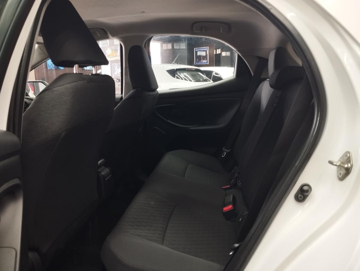 toyota-yaris-2022-hibrido-a-gasolina-1490cc