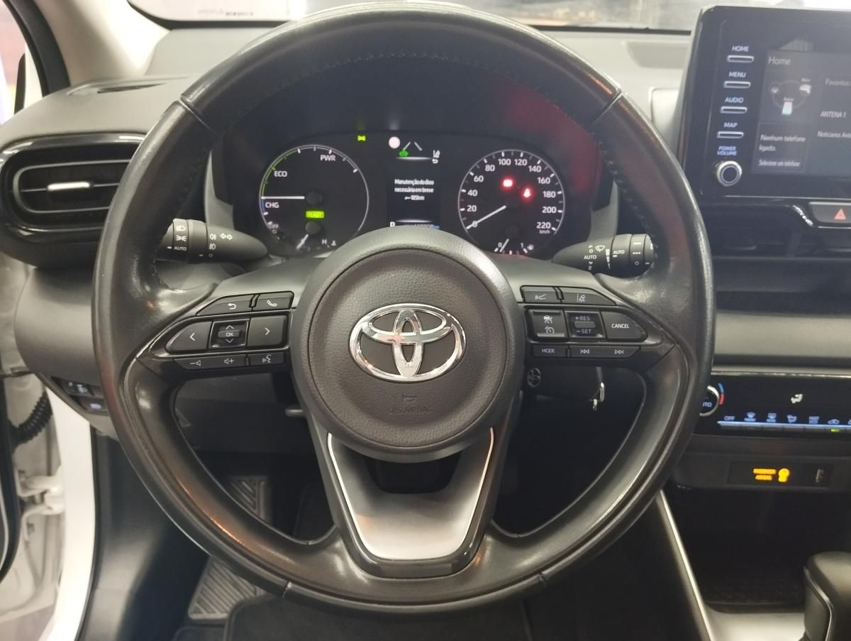 toyota-yaris-2022-hibrido-a-gasolina-1490cc