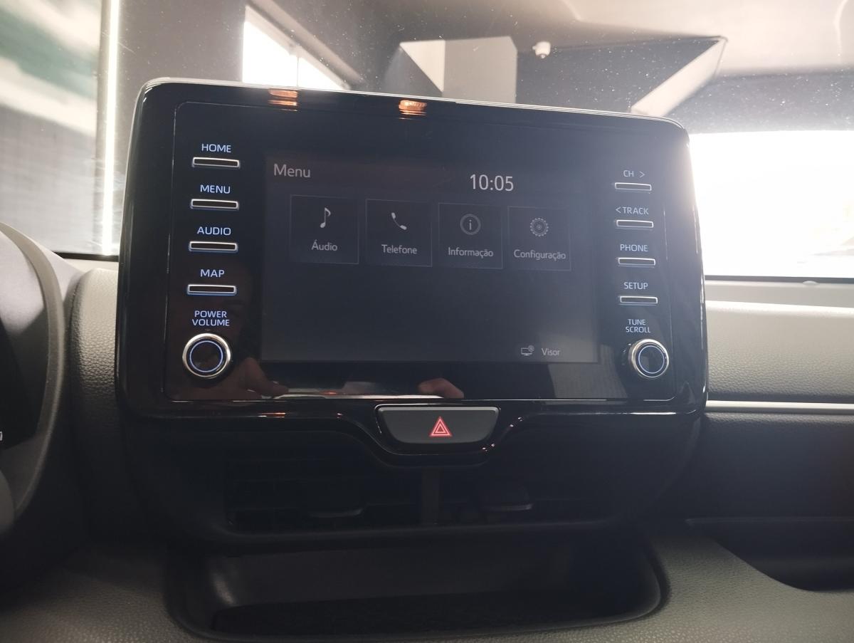 toyota-yaris-2022-hibrido-a-gasolina-1490cc