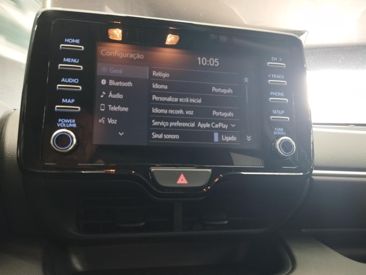 toyota-yaris-2022-hibrido-a-gasolina-1490cc