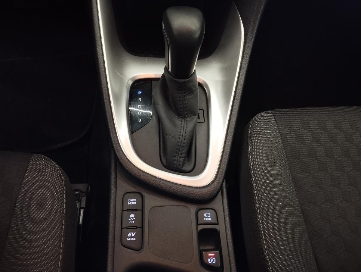 toyota-yaris-2022-hibrido-a-gasolina-1490cc