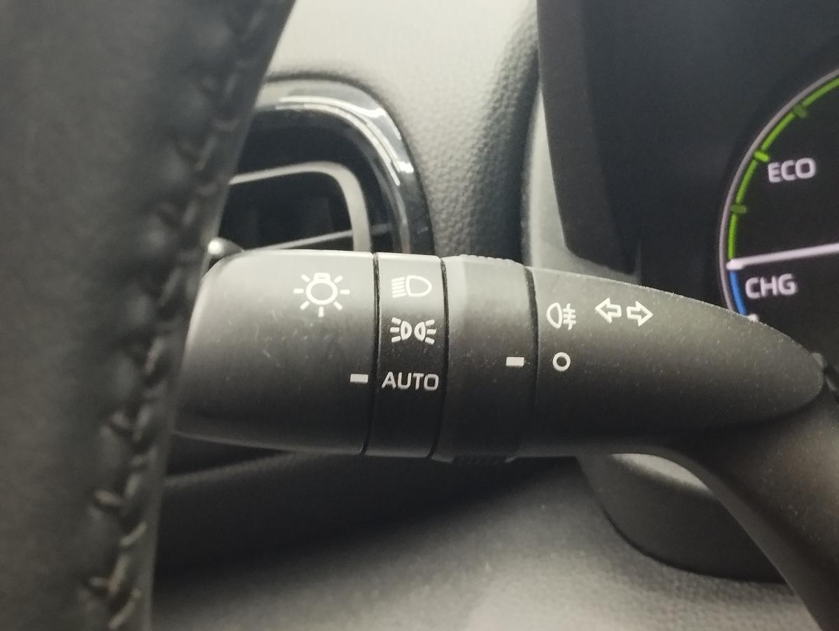 toyota-yaris-2022-hibrido-a-gasolina-1490cc