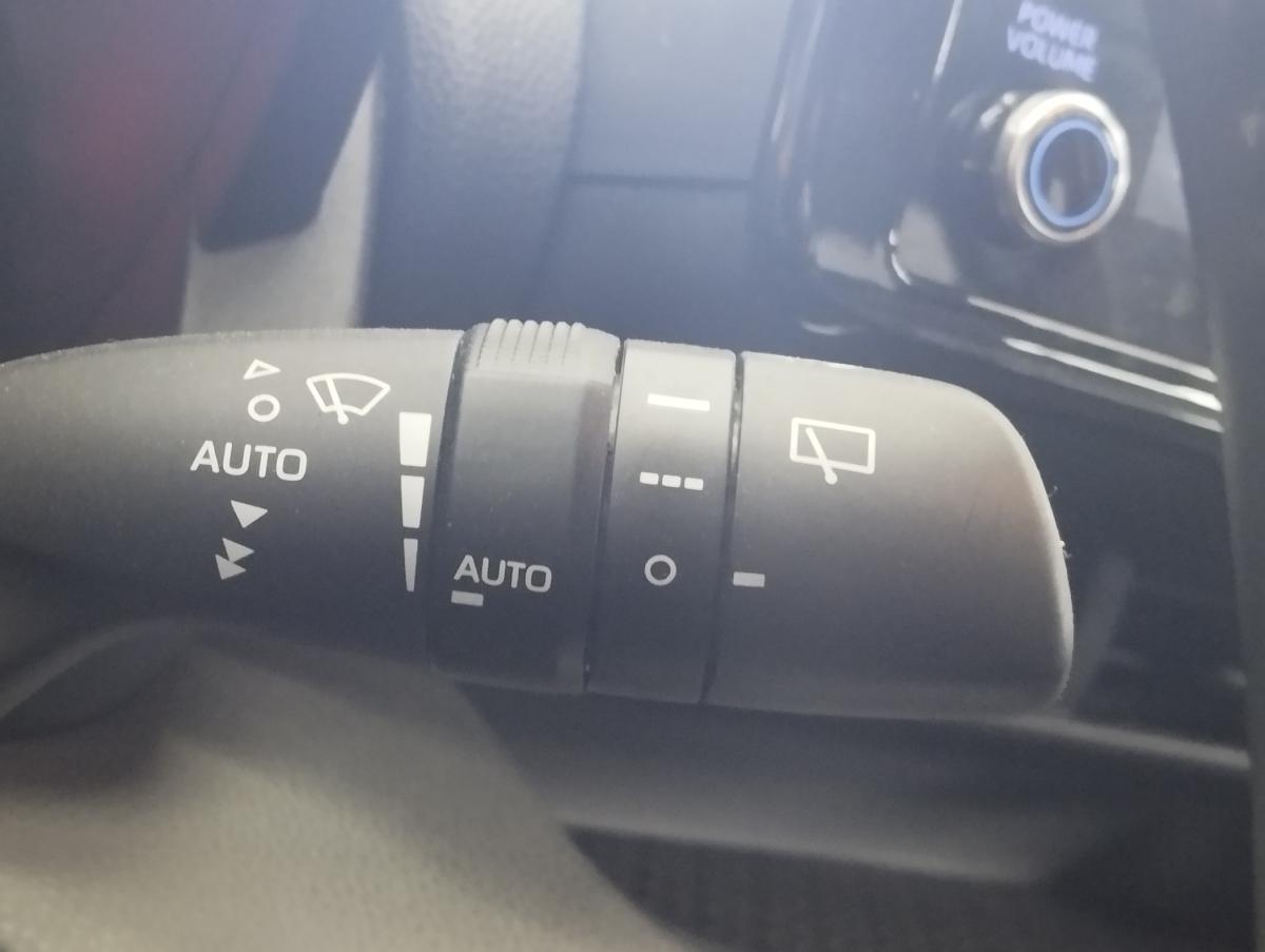 toyota-yaris-2022-hibrido-a-gasolina-1490cc