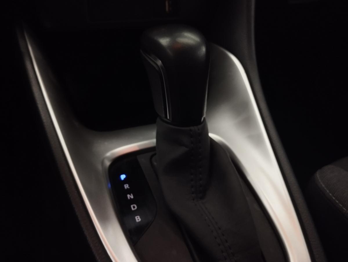 toyota-yaris-2022-hibrido-a-gasolina-1490cc