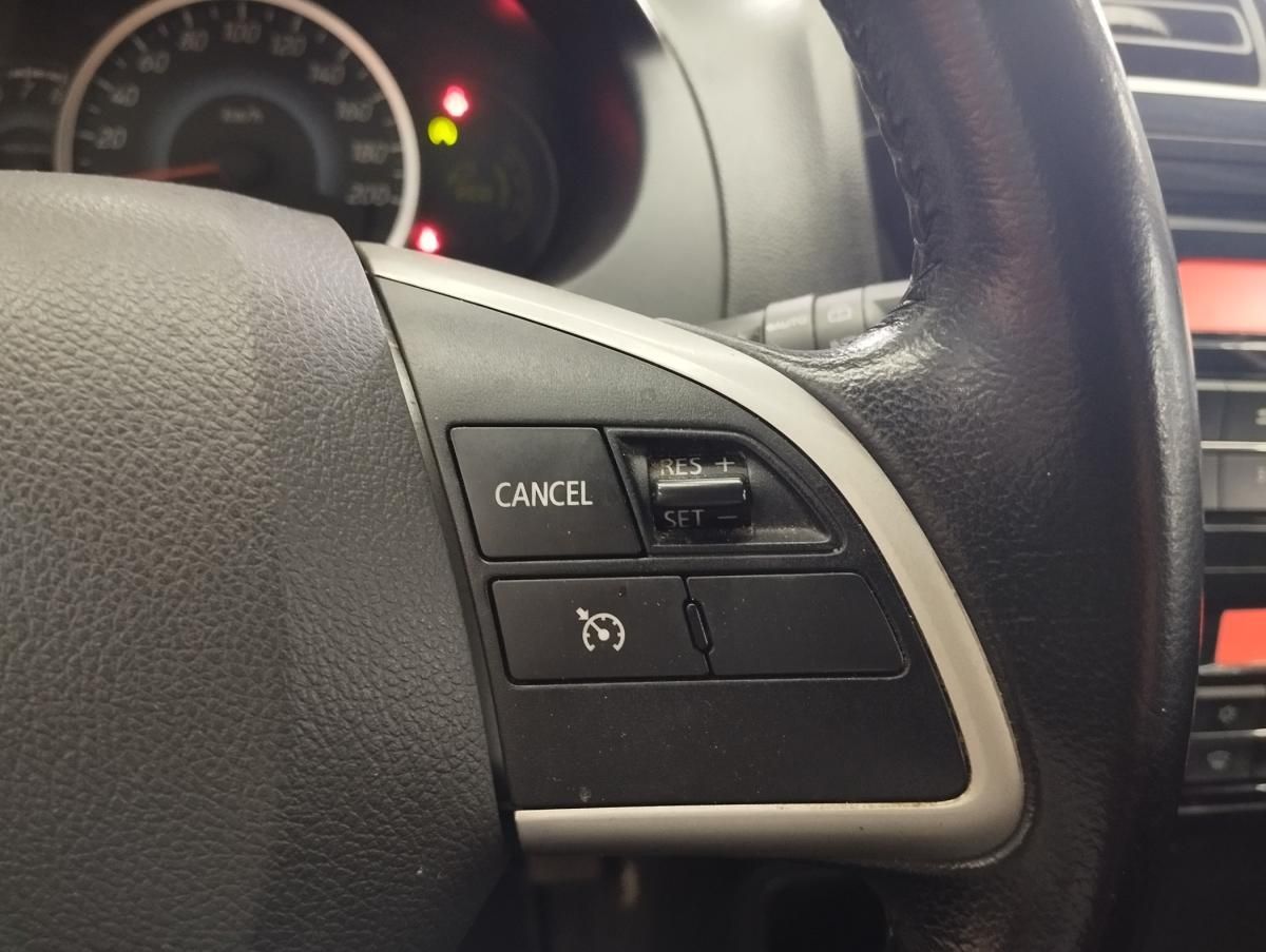 mitsubishi-space-star-2014-gasolina-1193cc