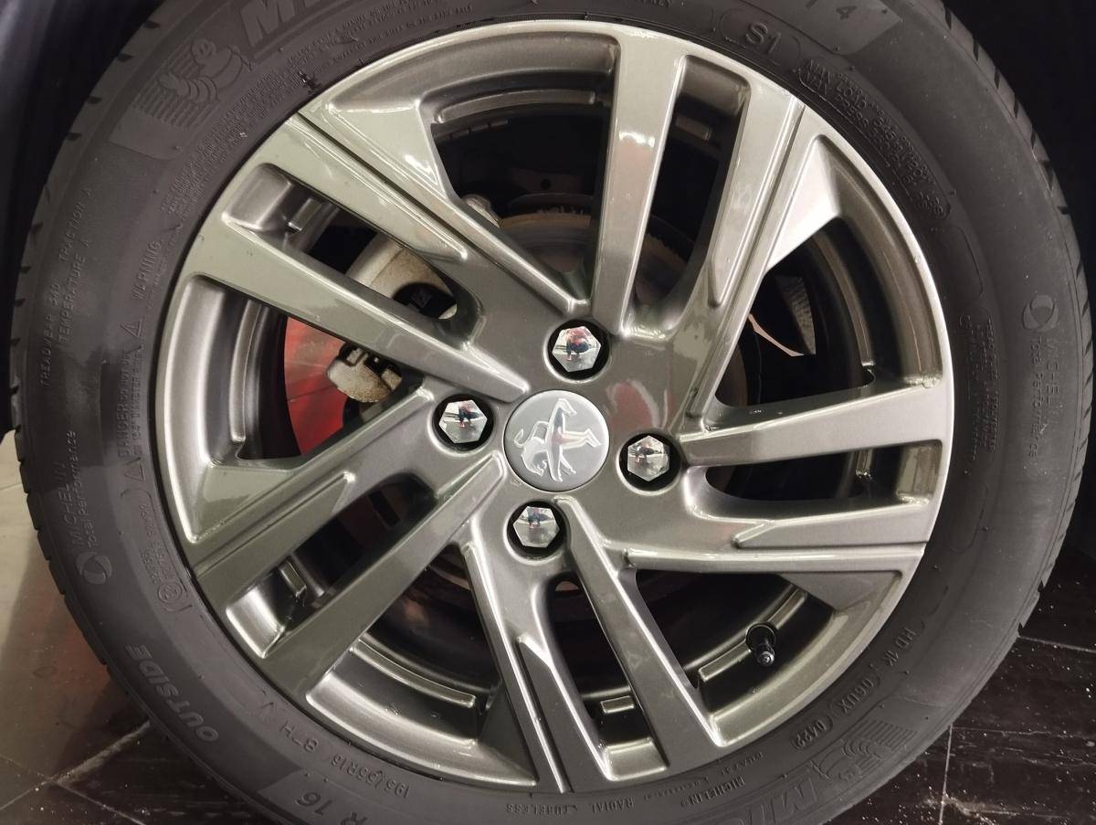 peugeot-208-2022-diesel-1499cc
