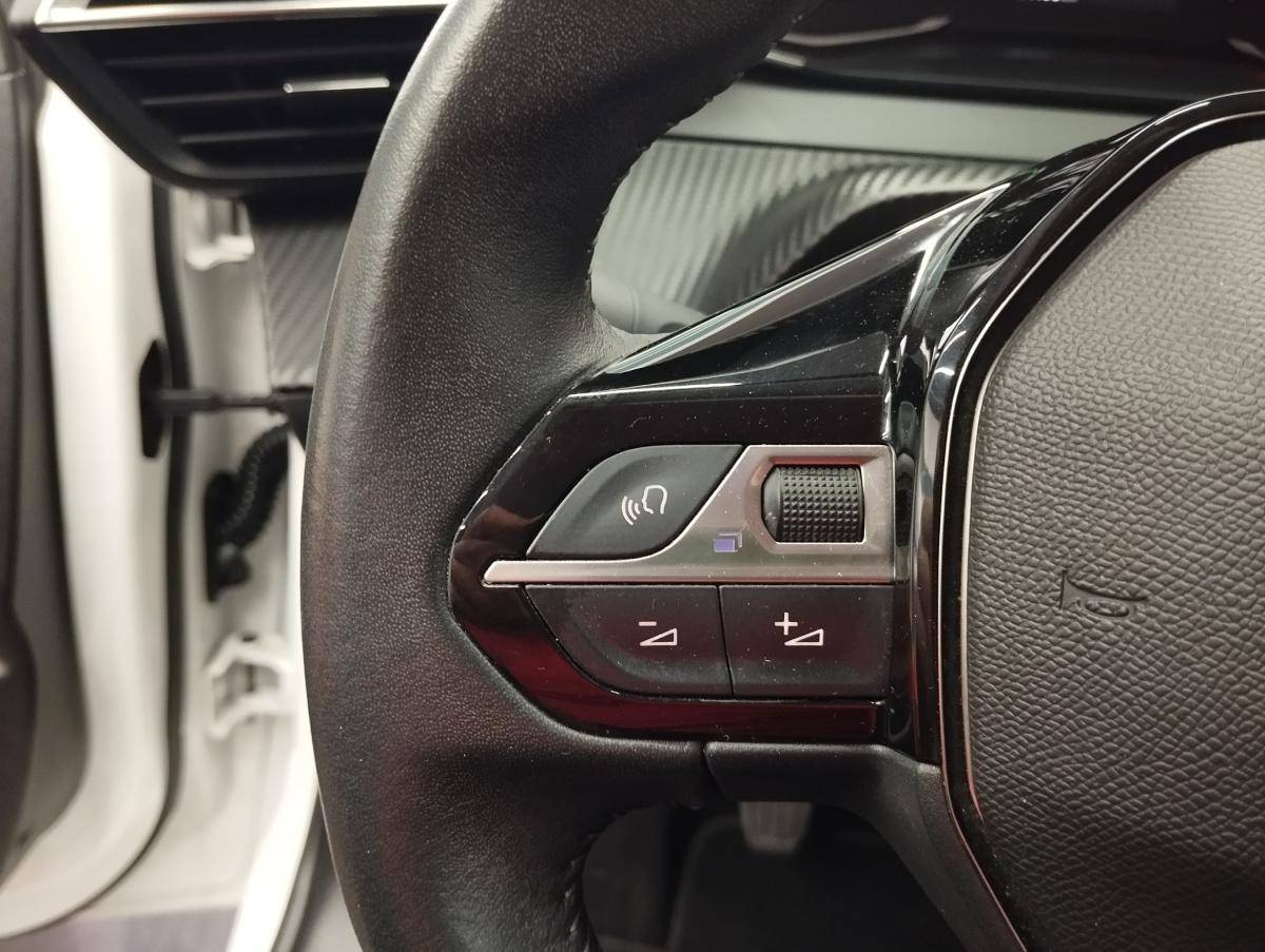 peugeot-208-2022-diesel-1499cc