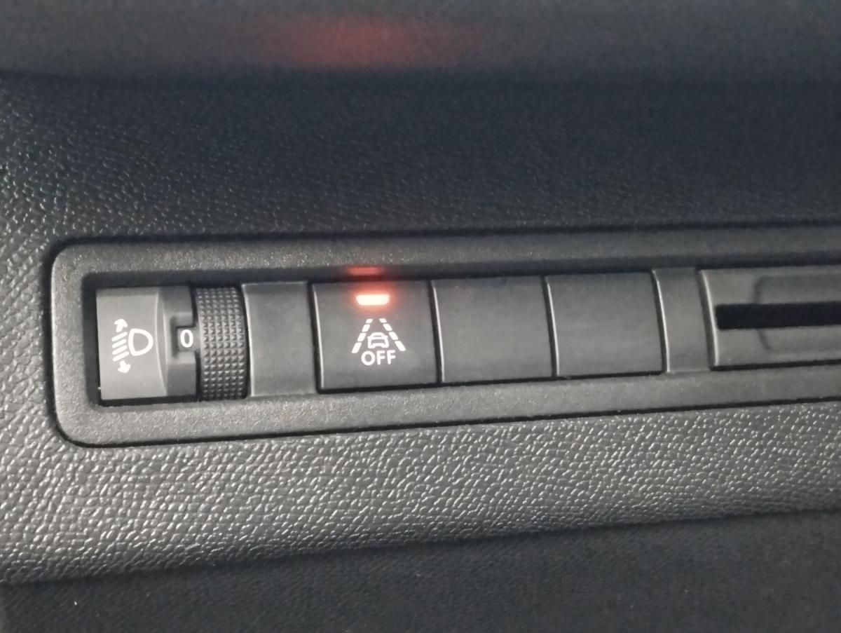 peugeot-3008-2021-diesel-1499cc