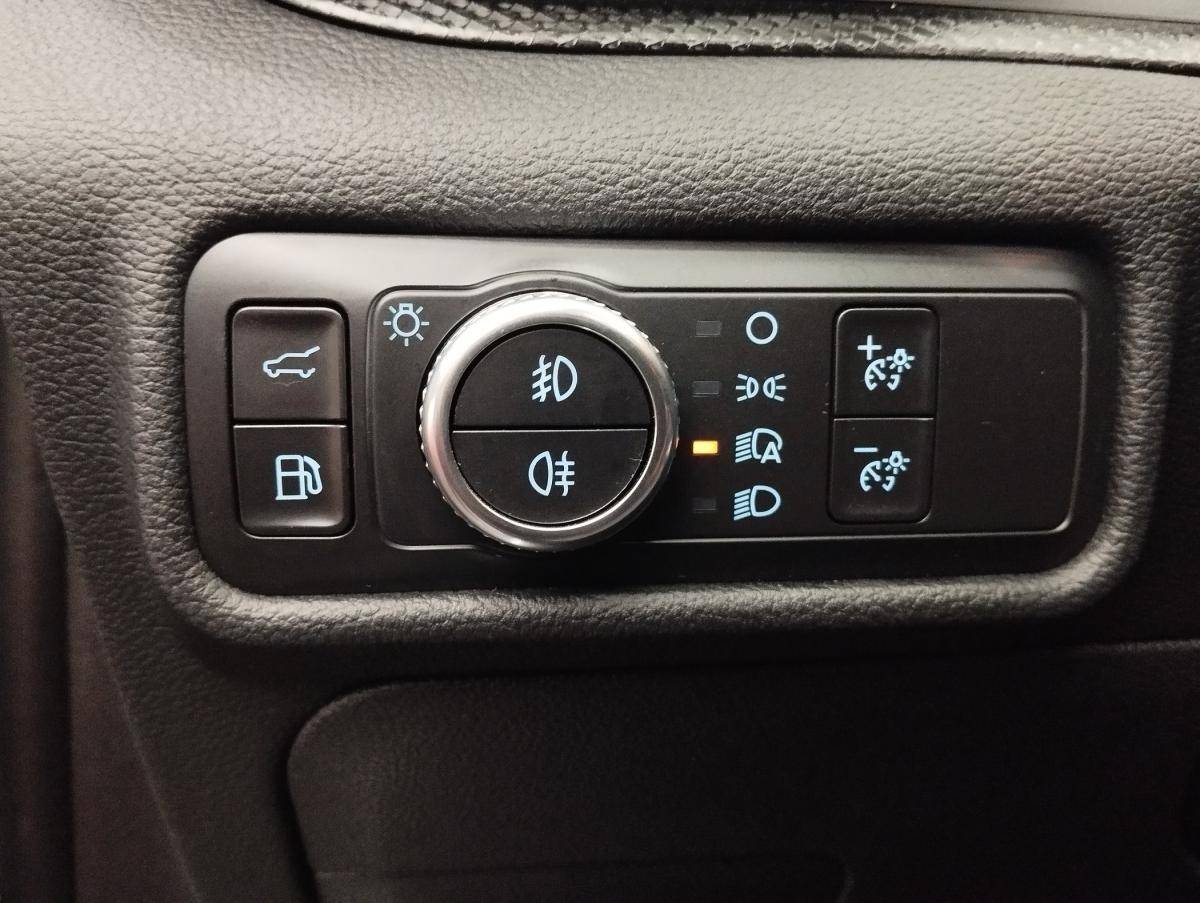 ford-explorer-2021-hibrido-a-gasolina-2956cc