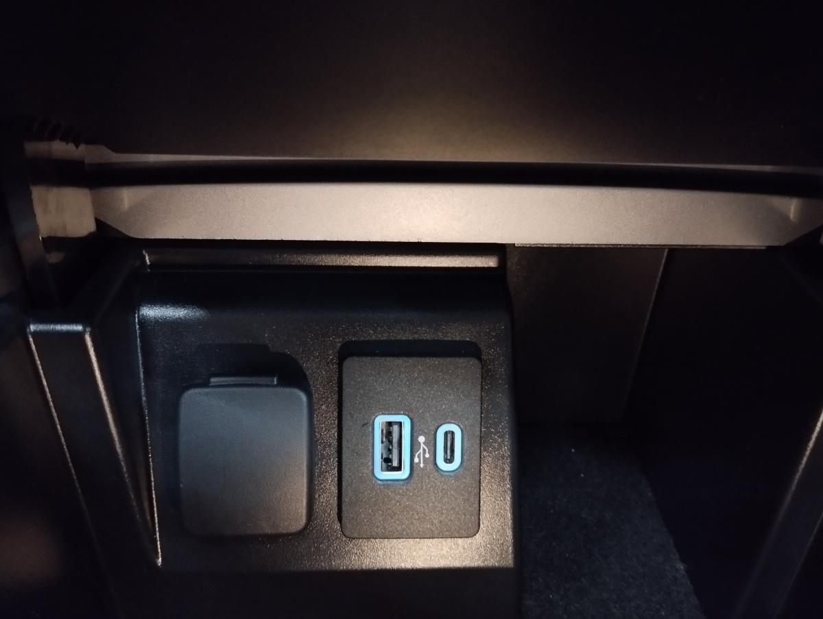 ford-explorer-2021-hibrido-a-gasolina-2956cc
