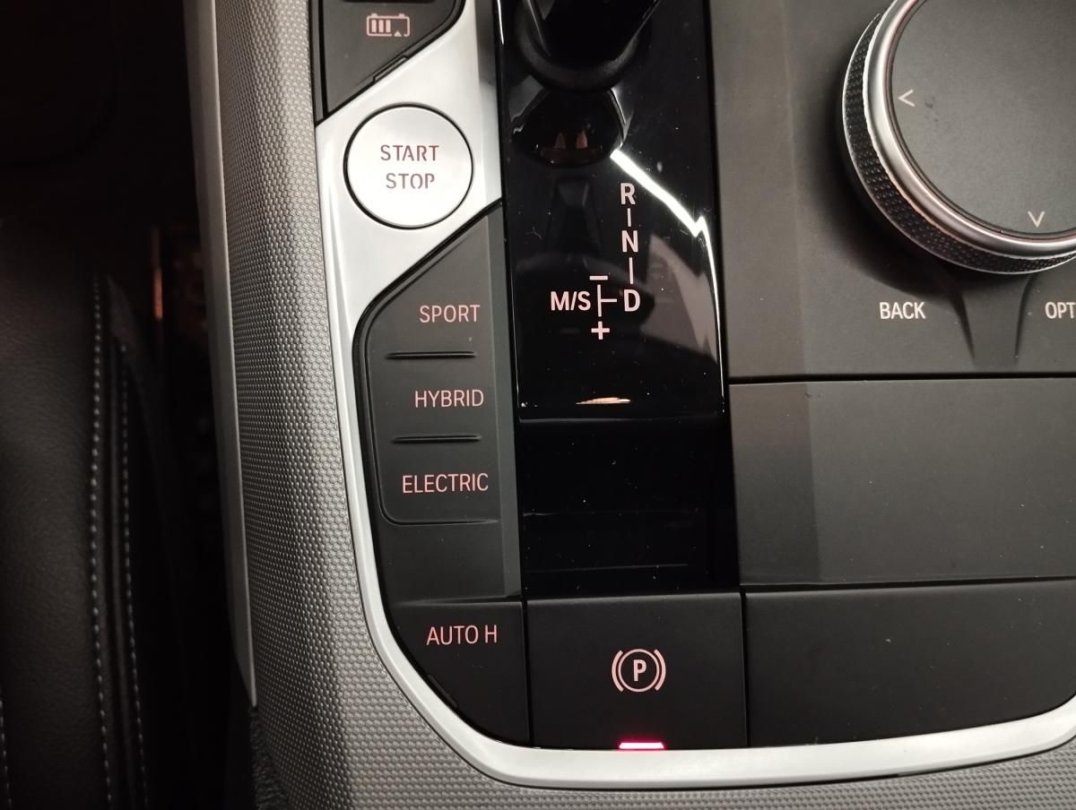 bmw-serie-3-2022-hibrido-a-gasolina-1998cc