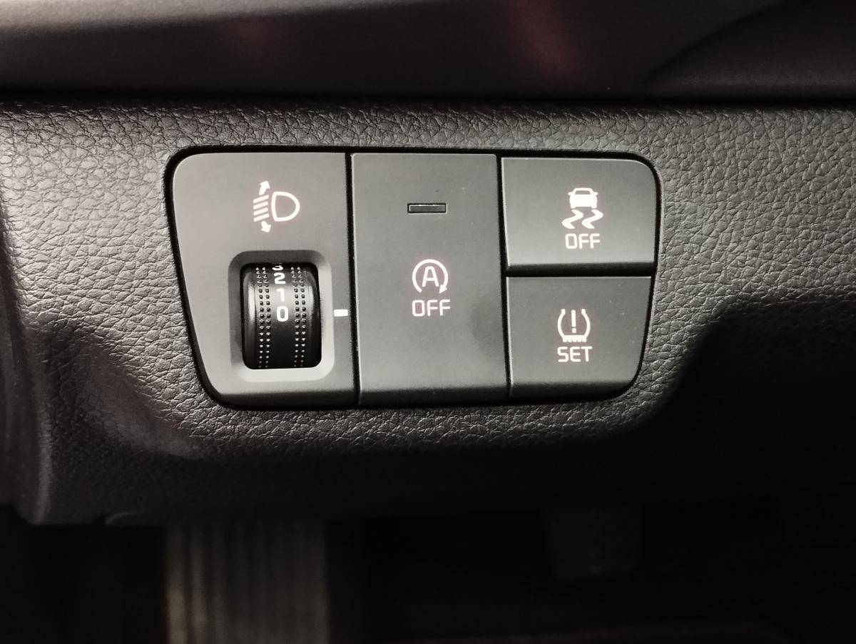 kia-stonic-2025-gasolina-998cc