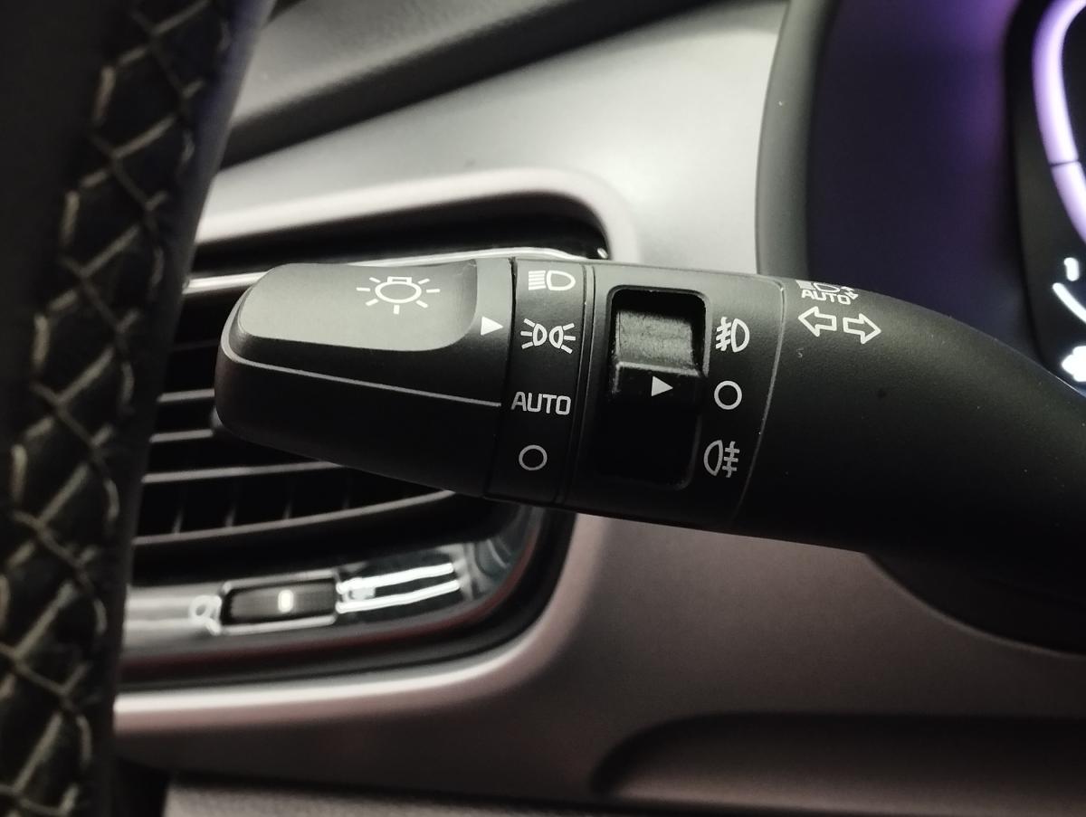 kia-stonic-2025-gasolina-998cc