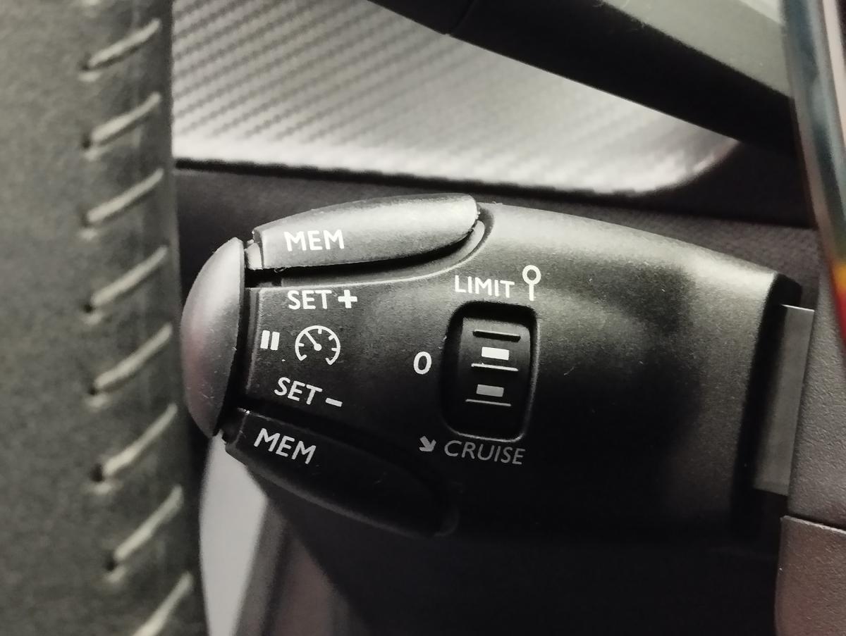 peugeot-208-2024-gasolina-1199cc