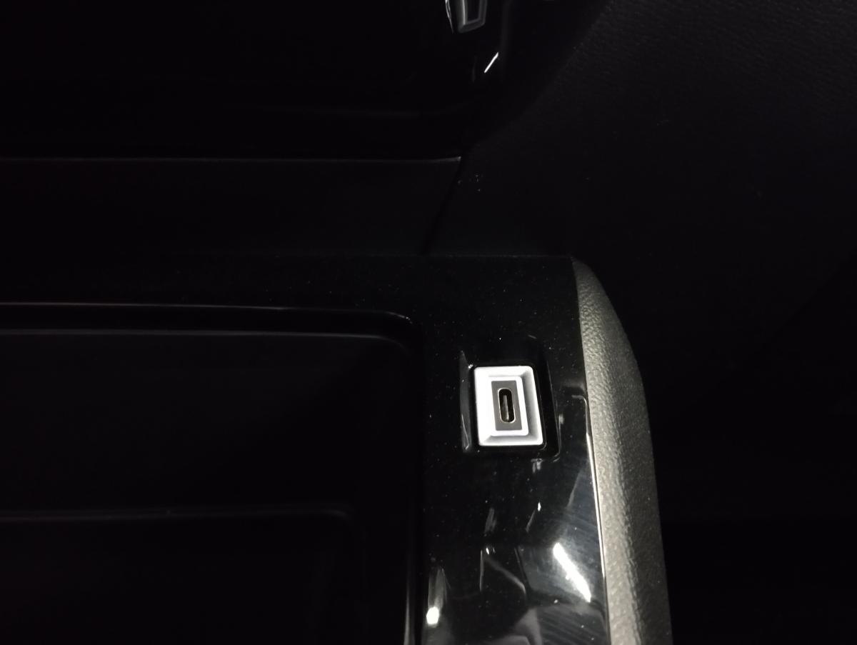peugeot-208-2024-gasolina-1199cc