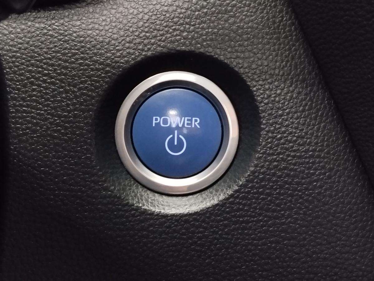 toyota-corolla-2022-hibrido-a-gasolina-1798cc