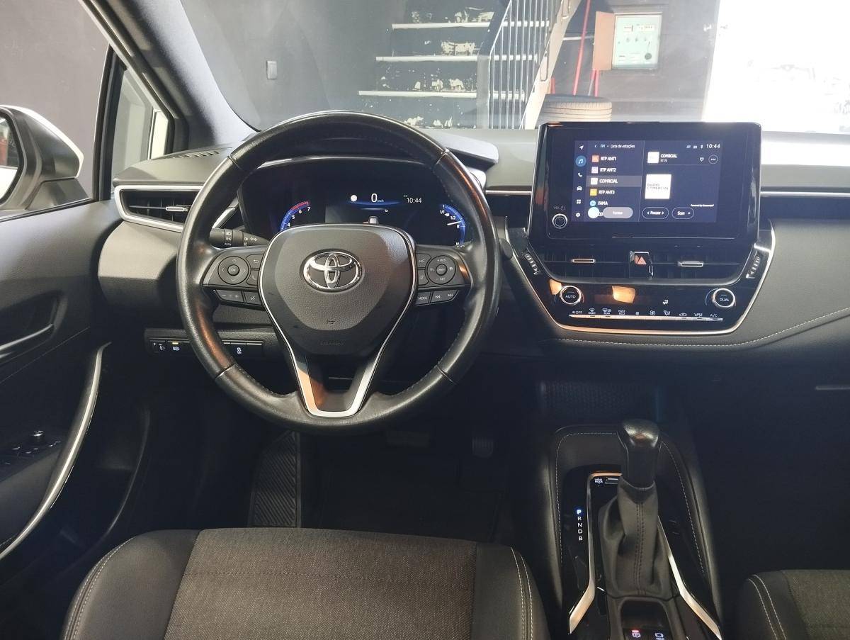 toyota-corolla-2022-hibrido-a-gasolina-1798cc
