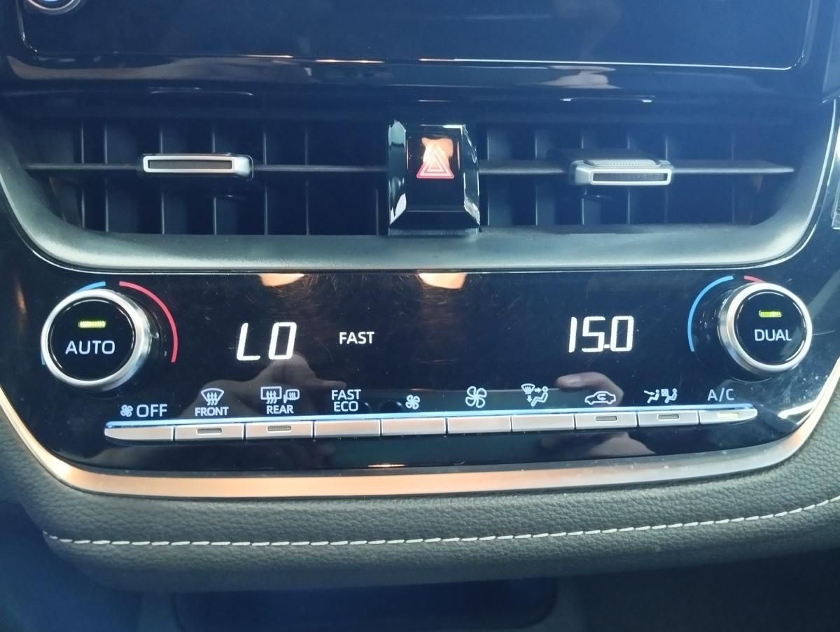 toyota-corolla-2022-hibrido-a-gasolina-1798cc