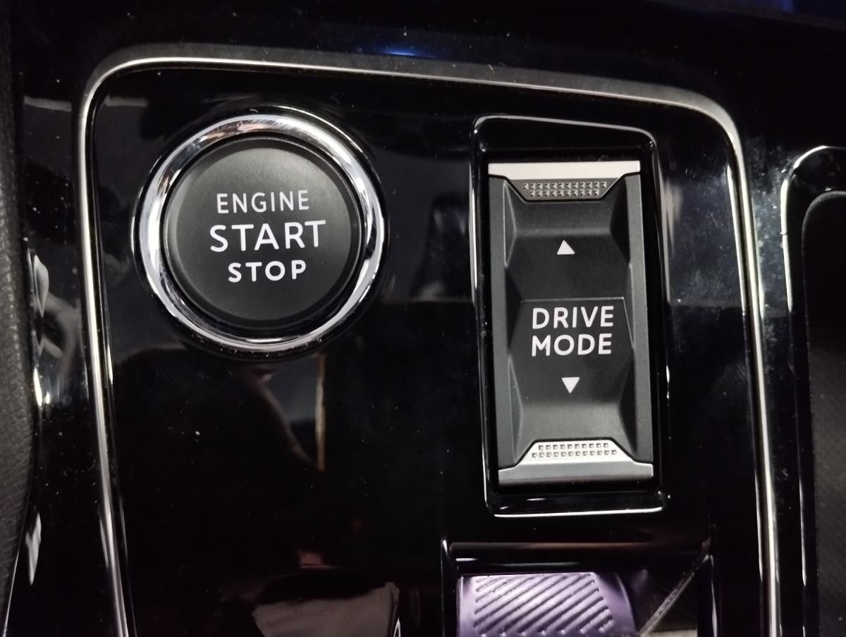 peugeot-3008-2023-diesel-1499cc