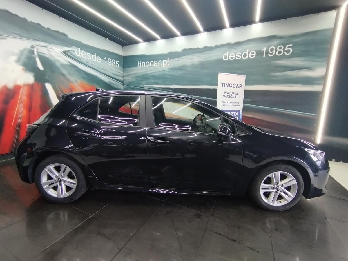 toyota-corolla-2022-hibrido-a-gasolina-1798cc