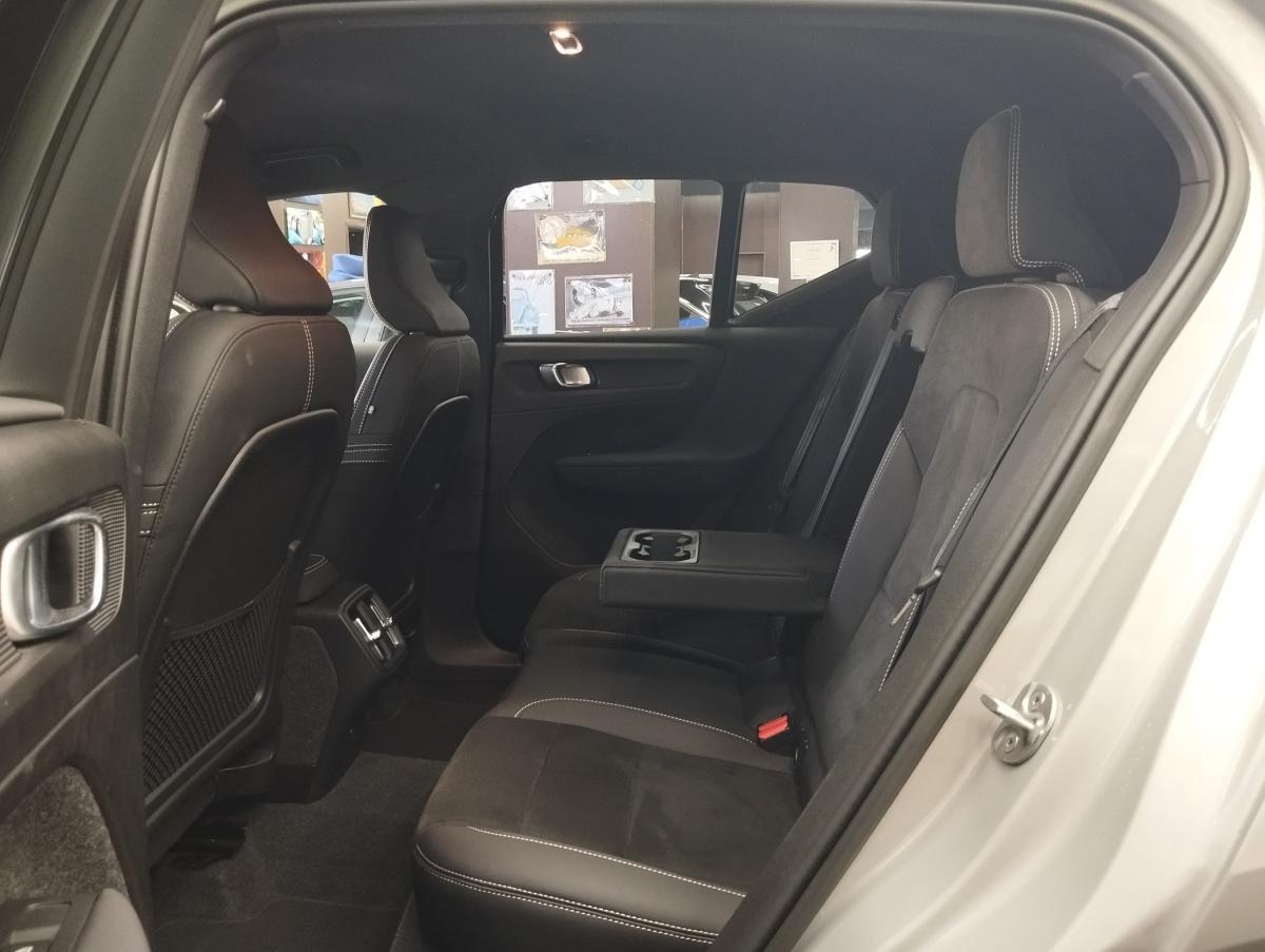 volvo-xc40-2023-gasolina-1477cc