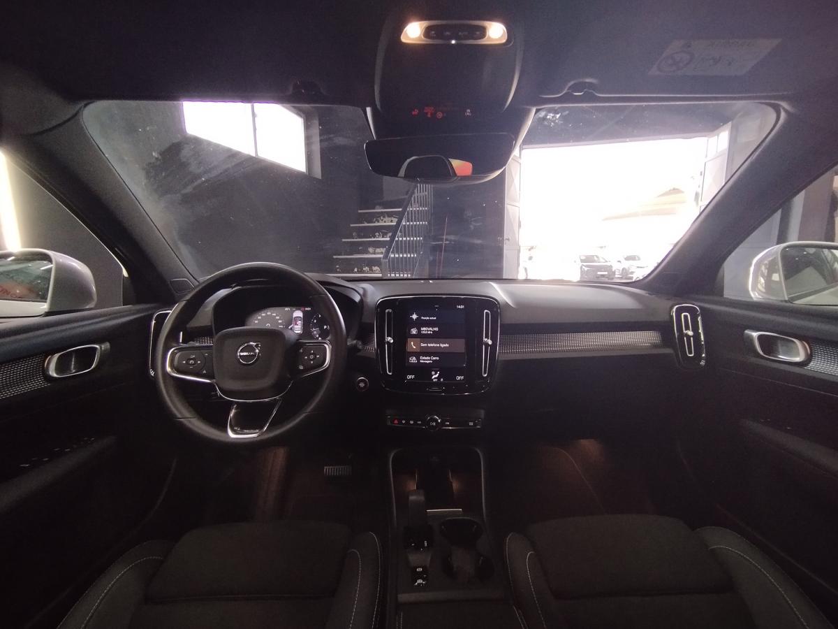 volvo-xc40-2023-gasolina-1477cc