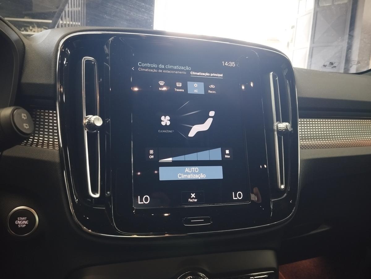 volvo-xc40-2023-gasolina-1477cc