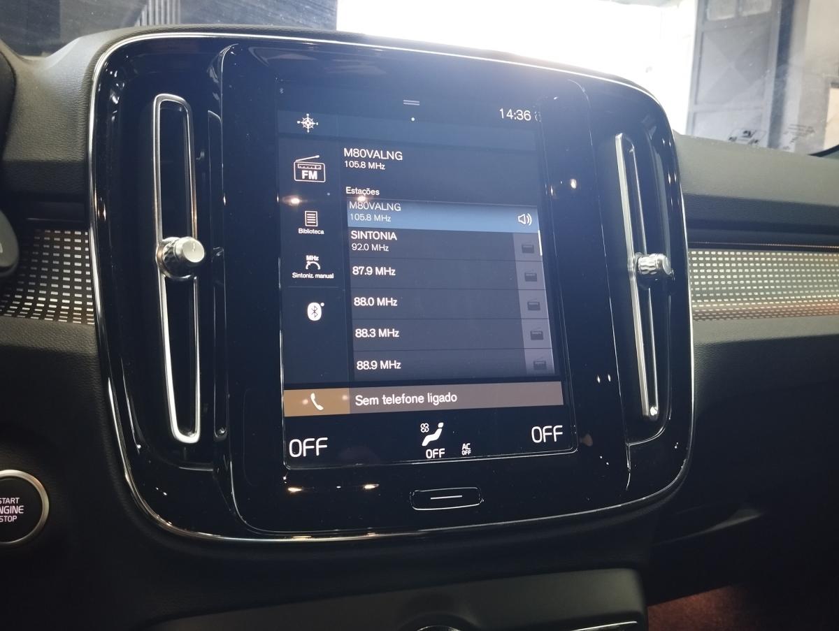 volvo-xc40-2023-gasolina-1477cc