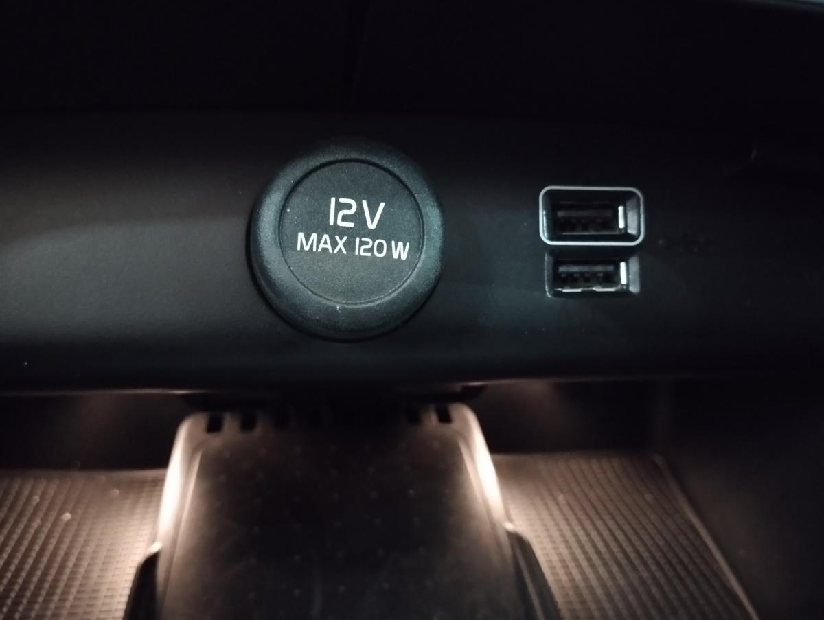 volvo-xc40-2023-gasolina-1477cc