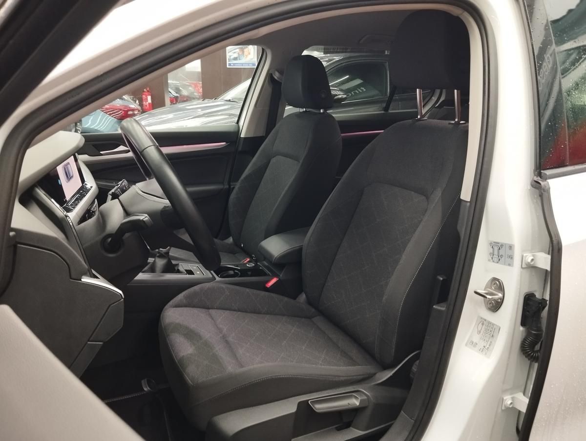 volkswagen-golf-2023-gasolina-999cc