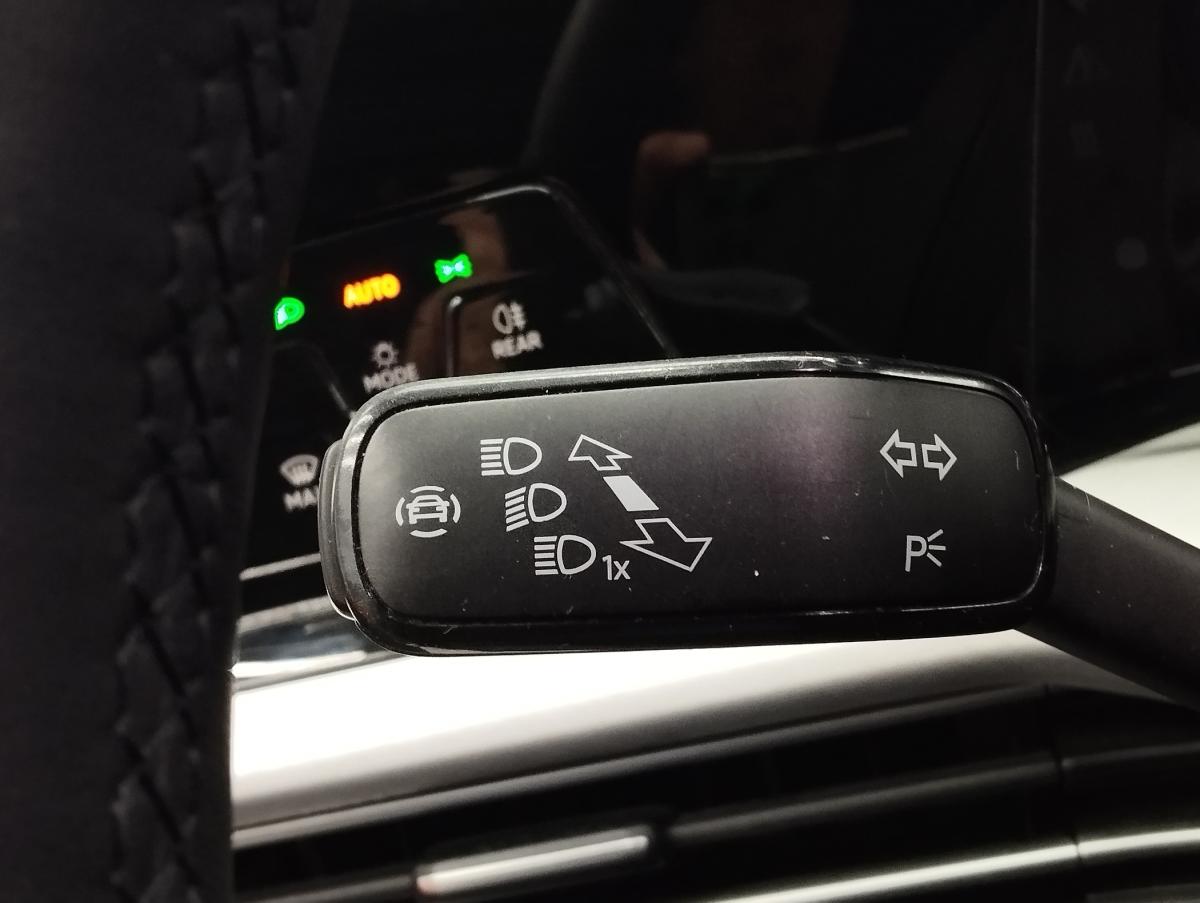 volkswagen-golf-2023-gasolina-999cc