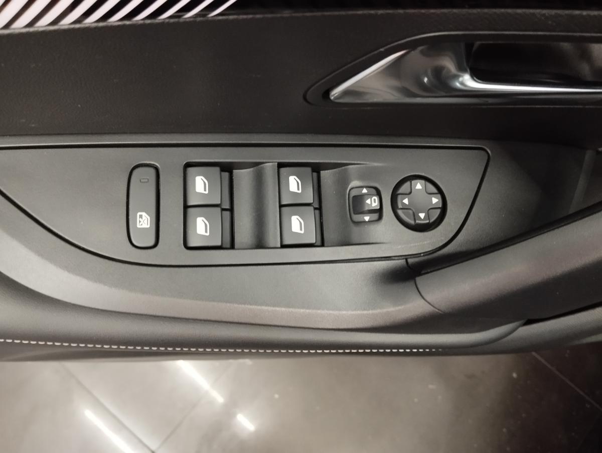 peugeot-2008-2024-gasolina-1199cc