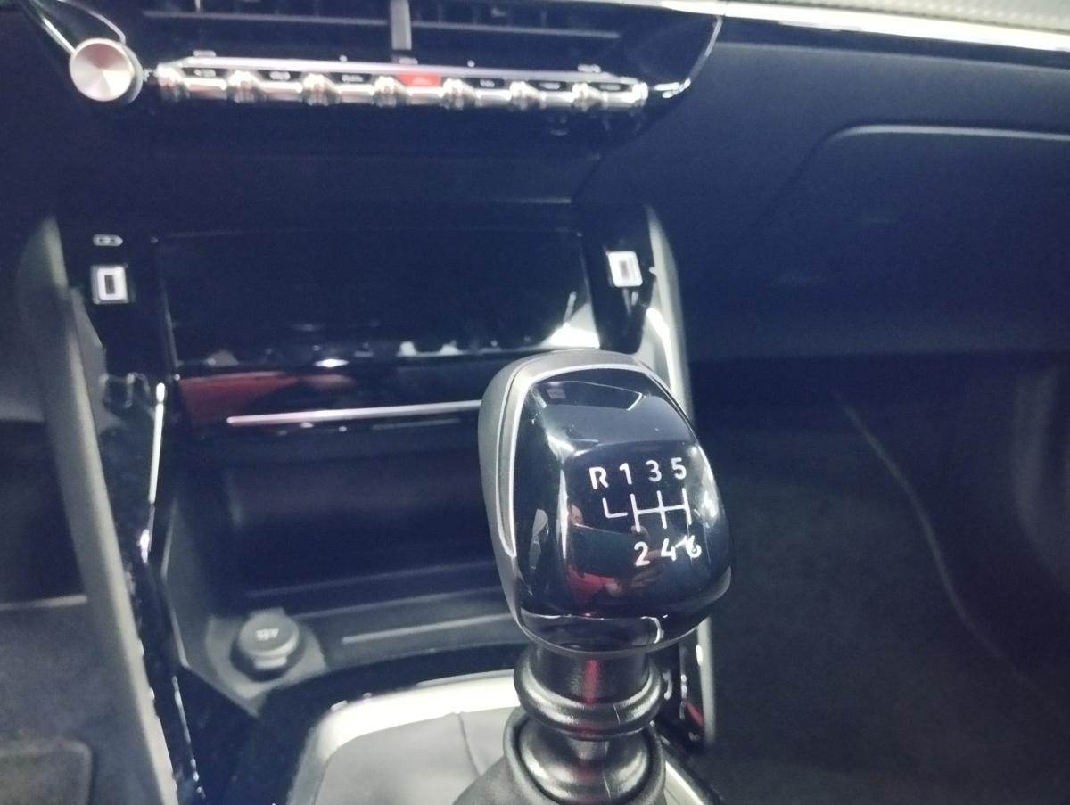 peugeot-2008-2024-gasolina-1199cc