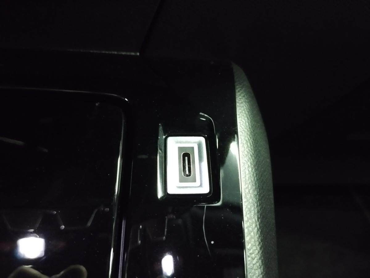 peugeot-2008-2024-gasolina-1199cc