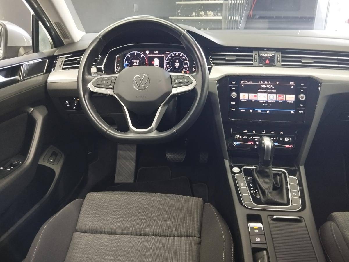 volkswagen-passat-variant-2022-diesel-1968cc