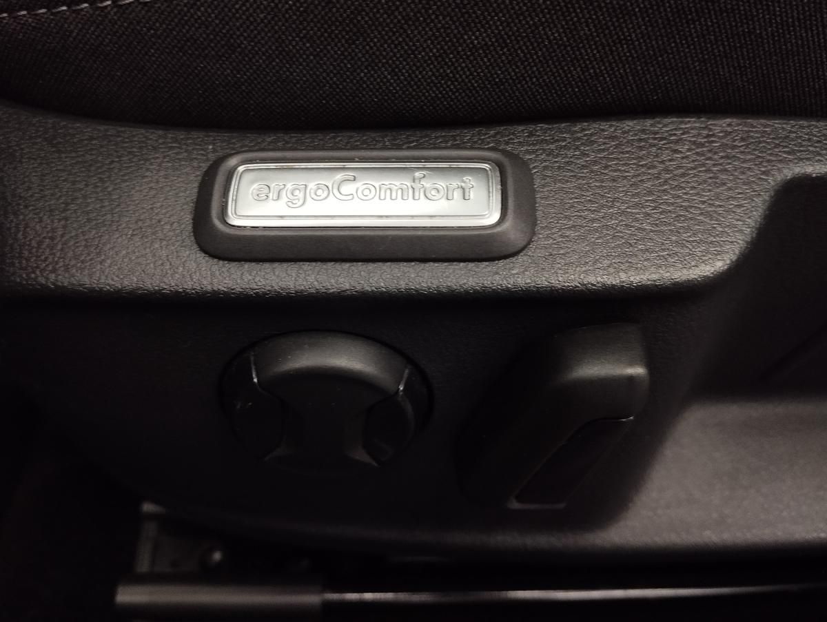 volkswagen-passat-variant-2022-diesel-1968cc