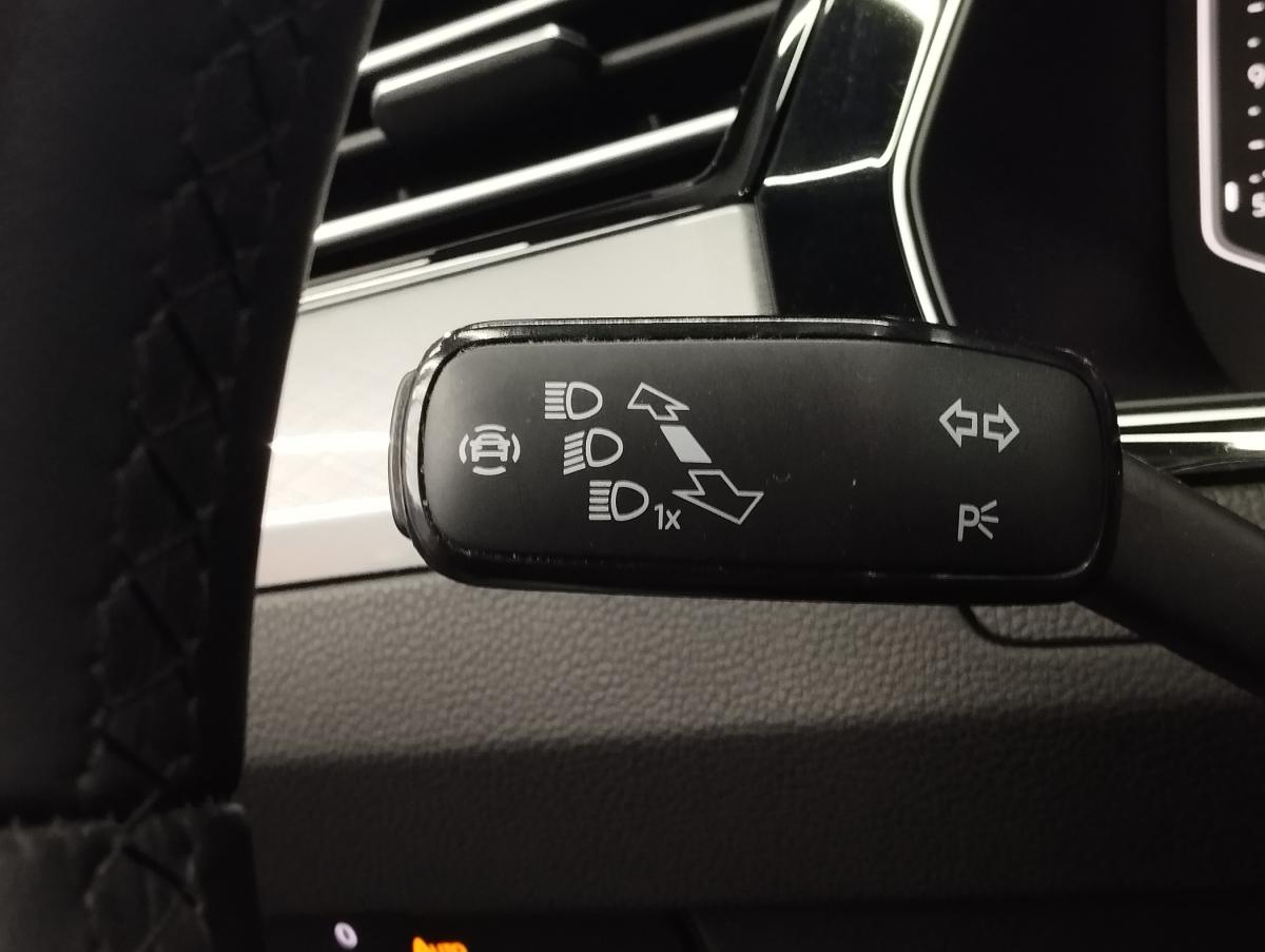 volkswagen-passat-variant-2022-diesel-1968cc